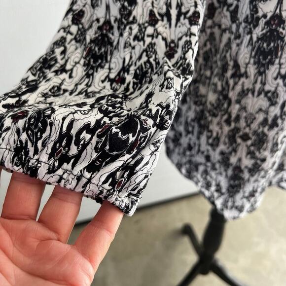 Skulls & spiders, drawstring neck, elastic sleeves women’s top, women's size XS - Picture 3 of 12